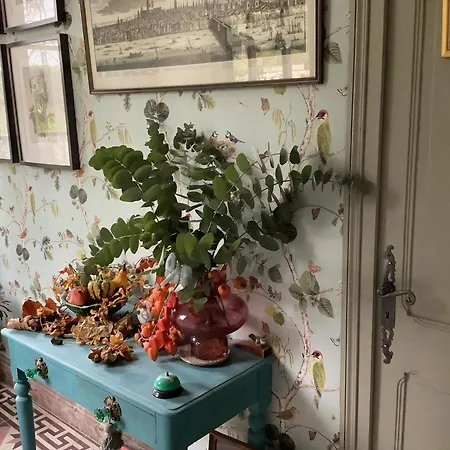 Bed & Breakfast La Maison Ancienne 3*