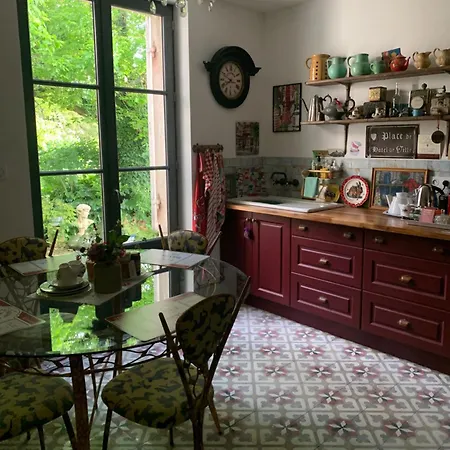 La Maison Ancienne Bed & Breakfast 3*