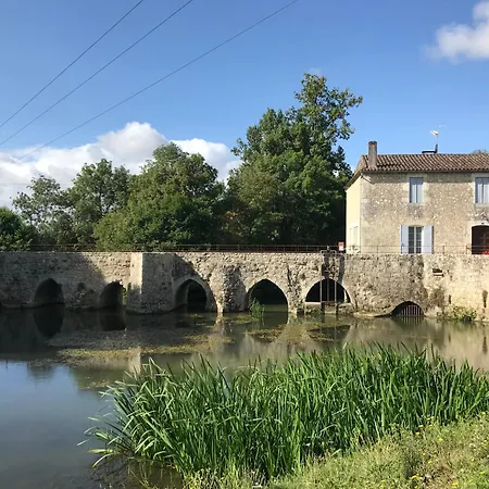 La Maison Ancienne Bed & Breakfast Eymet
