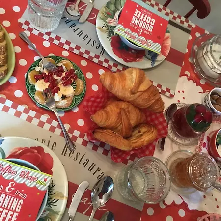 La Maison Ancienne Bed & Breakfast Eymet