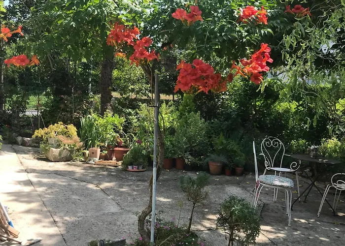 La Maison Ancienne Bed and breakfast