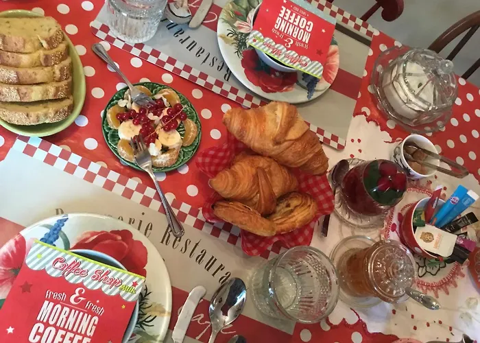 La Maison Ancienne Bed and breakfast Eymet